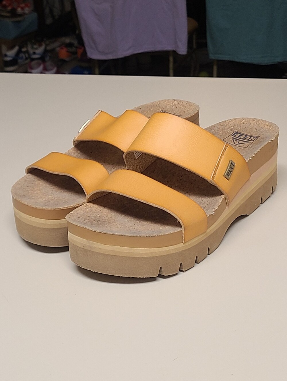 Reef Cushion Vista Higher chunky platform slide sandals size 8